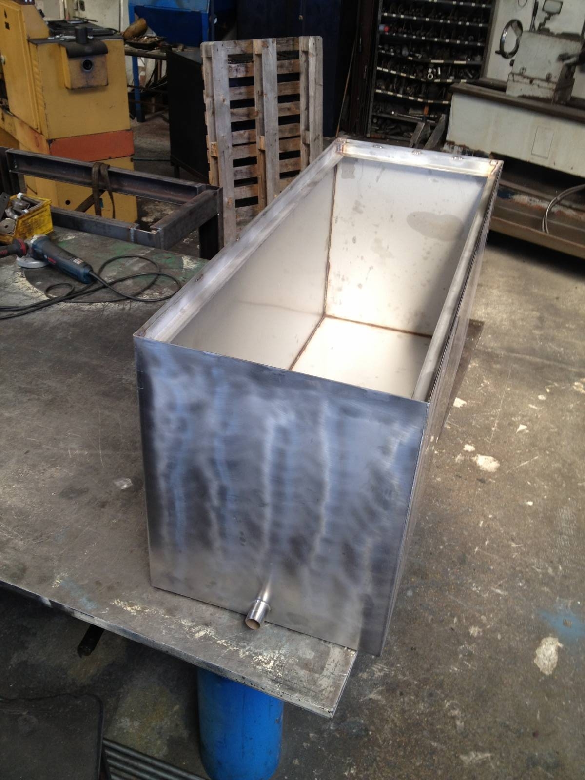 Bac pour réserve d'eau